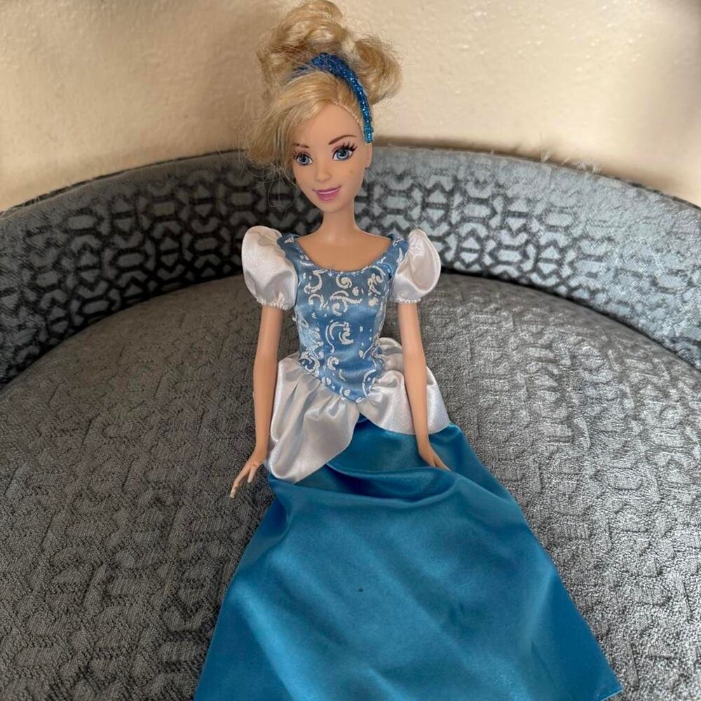 Disney Blue Dolls-accessories